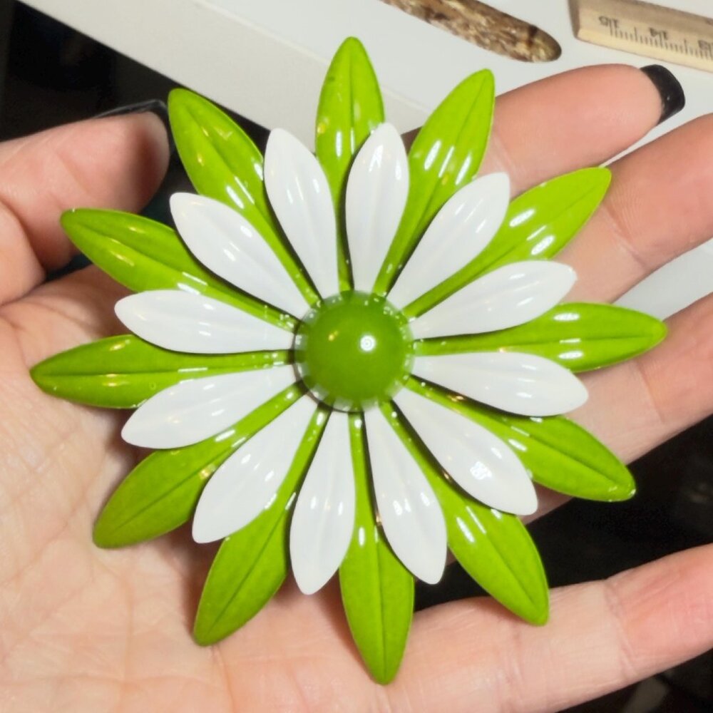 Enamel Daisy Flower Brooch Green White Large Pin 3.5” - Picture 8 of 8
